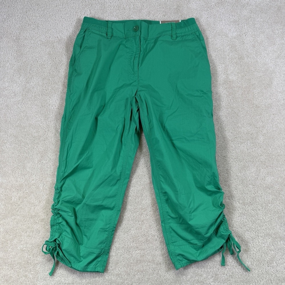 NWT Chicos The Ultimate Fit Cool Cotton Capri Pants Womens 0.5 (6) Green Utility